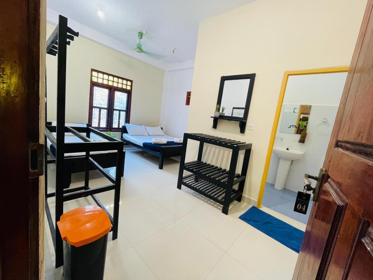 Natraj Guest House Trincomalee Buitenkant foto