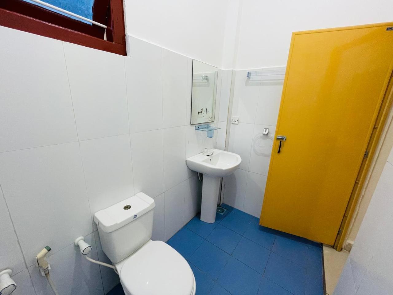 Natraj Guest House Trincomalee Buitenkant foto
