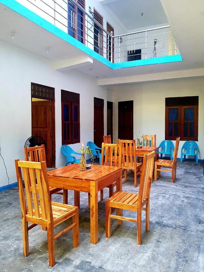 Natraj Guest House Trincomalee Buitenkant foto